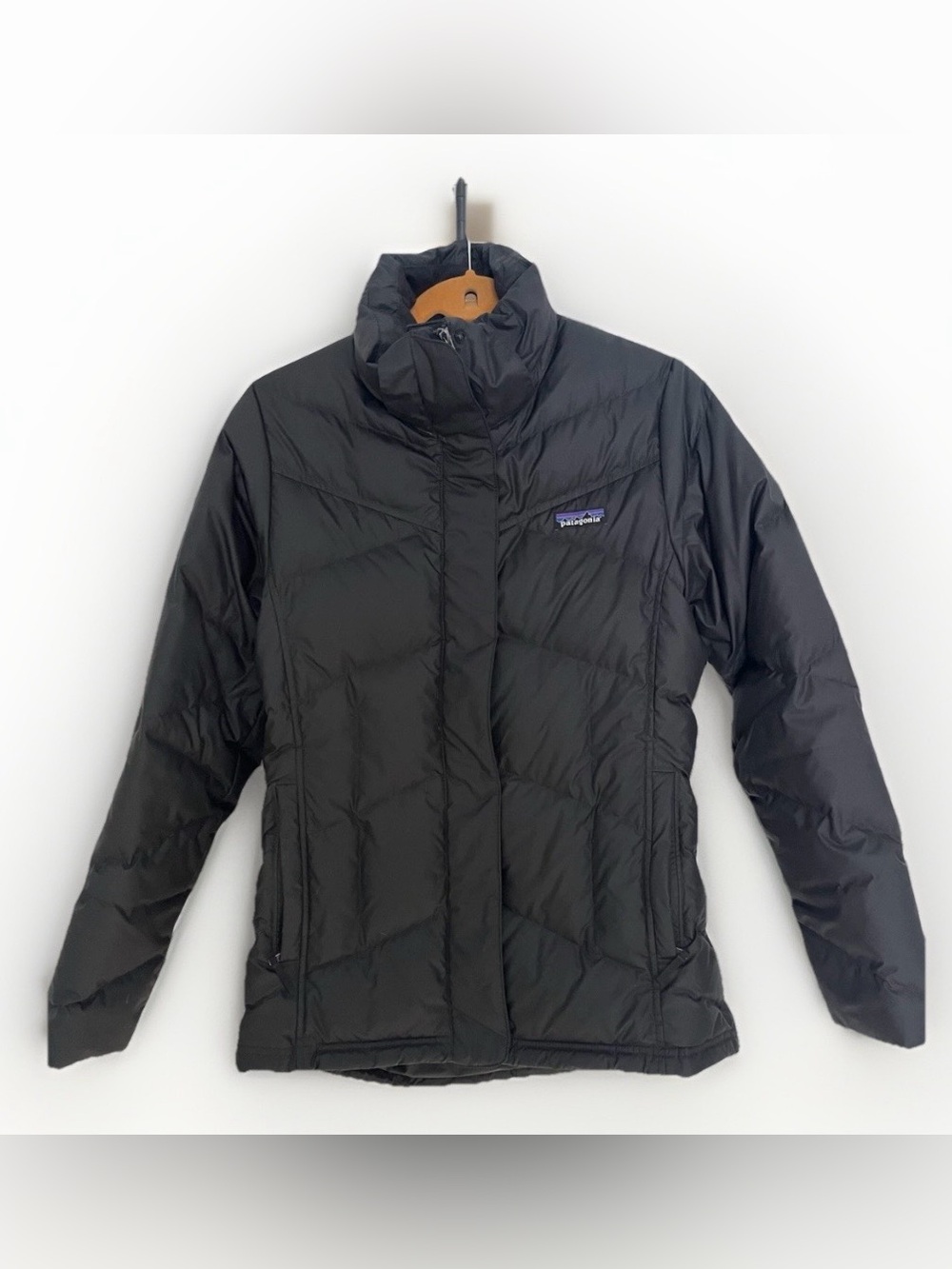 Never worn! Small Patagonia Black Women's Quilted Puffer Jacket